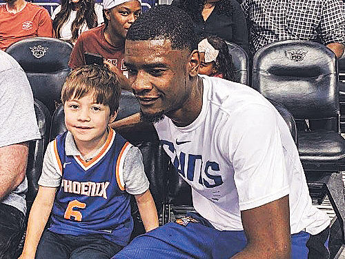 6歲兒生日會無人到 相片上載變網紅