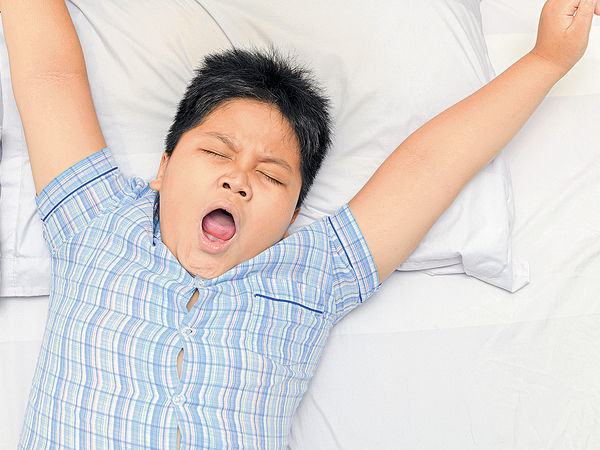 6成中小學生唔夠瞓 比例倍增