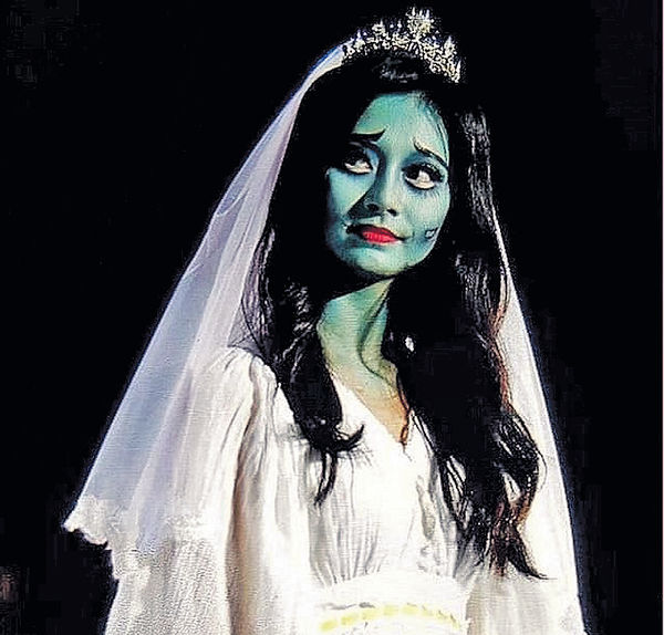 子瑜「怪誕屍新娘」勁搶鏡