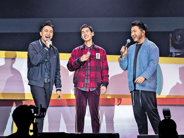 林奕匡台上遭「兄弟」搞喊