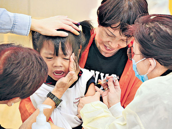 小學推流感針到校注射 料下月中完成