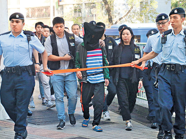 利刀殺妻案 疑犯押返現場重組案情