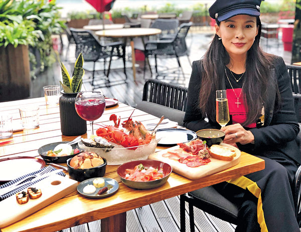 黃浦江畔W Shanghai The Bund 樂聚早午餐的良辰美景