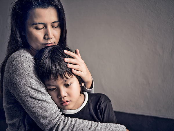 無故搖頭抽動 妥瑞症病患難自控