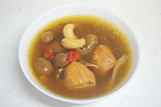 淮山桂圓杞子腰果雞湯