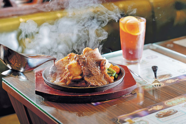 懷舊茶記 鋸經典鐵板雜扒