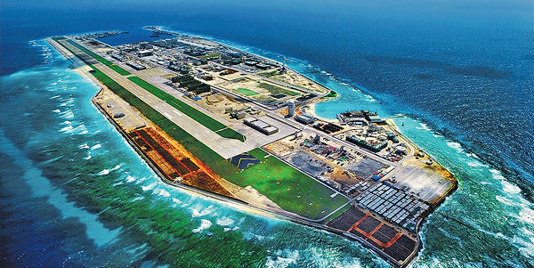 軍報曝光永暑礁圖片 機場港口已初步完工