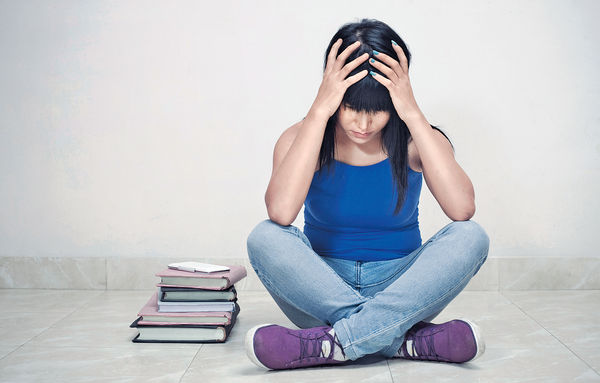 為溫習日睡3小時 DSE考生患抑鬱