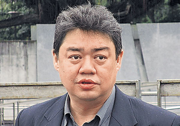 揸電單車搖搖晃晃 吾爾開希被揭酒駕