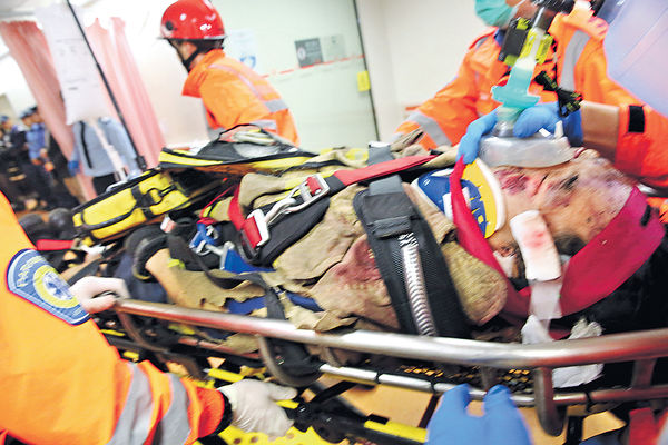 消防救人墮崖殉職 官︰代價太大