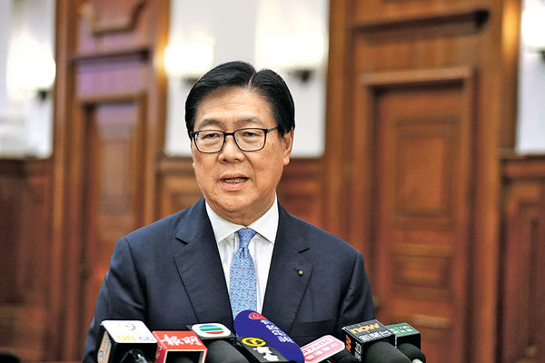 港鐵事故頻生 馬時亨凍薪梁國權減薪