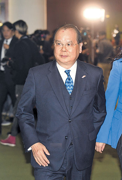 學生與高官同行計劃 今公布詳情