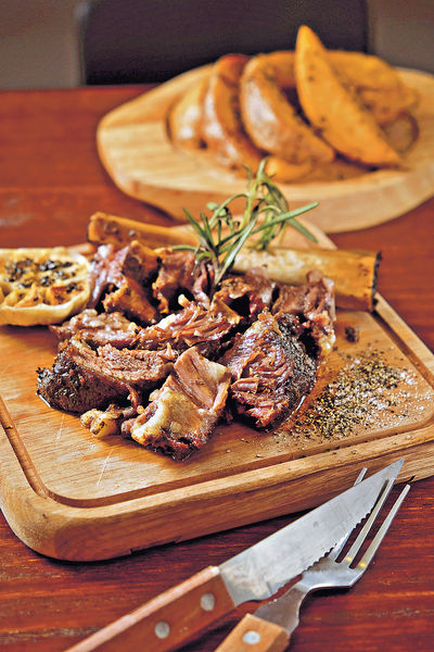 葡菜餐廳食招牌肋骨菜