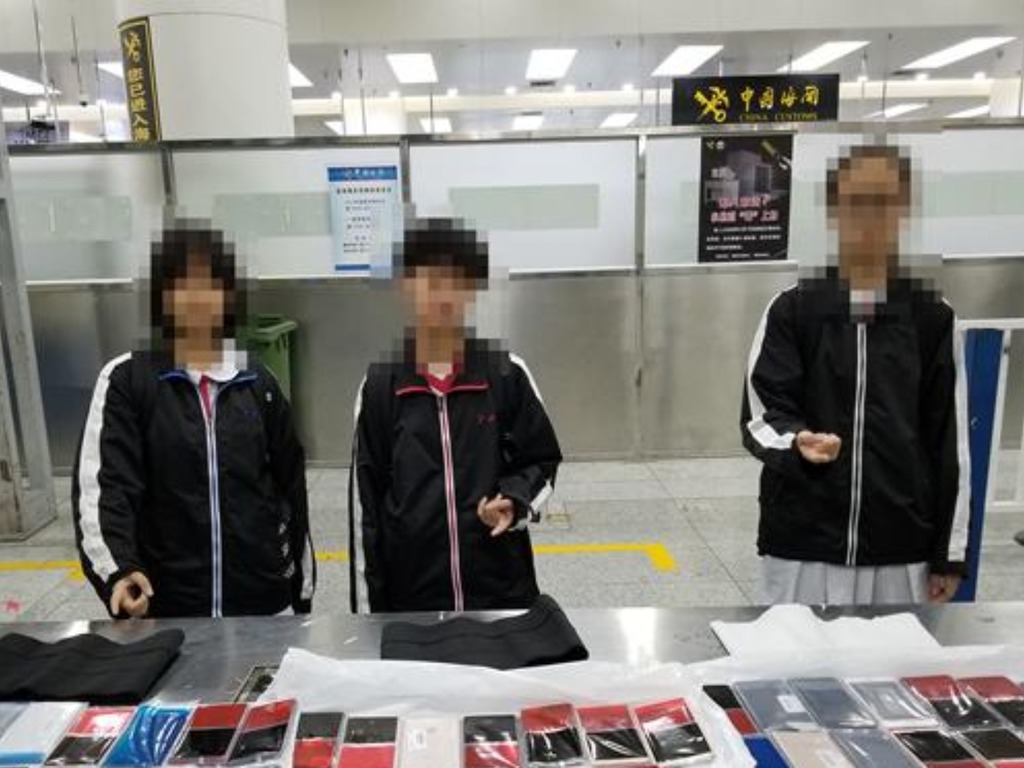 3 名女學生走私39 部iphone 於深圳被捕 成年女子聘用犯案 Ezone Hk 科技焦點 Iphone D