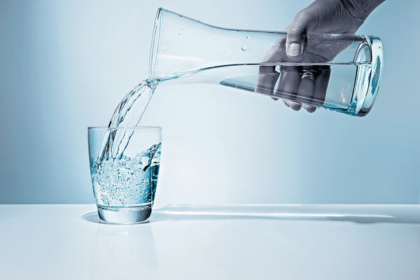 印傭疑為促進關係 「加尿水」畀僱主飲