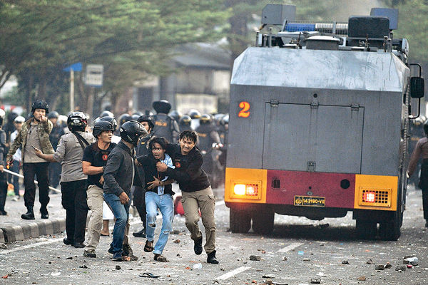 印尼選後騷亂 釀6死200傷