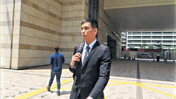 泳客溺斃案 補位救生員身在餐廳