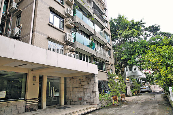 跑馬地豪宅遭爆竊 損失多件財物