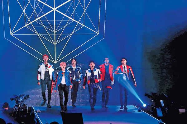 EXO襲港 承諾下次開夠3場