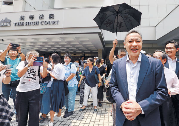 就佔中定罪及判刑 戴耀廷保釋候上訴