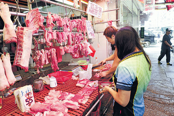 內地推豬肉限購令 供港豬貴價料持續