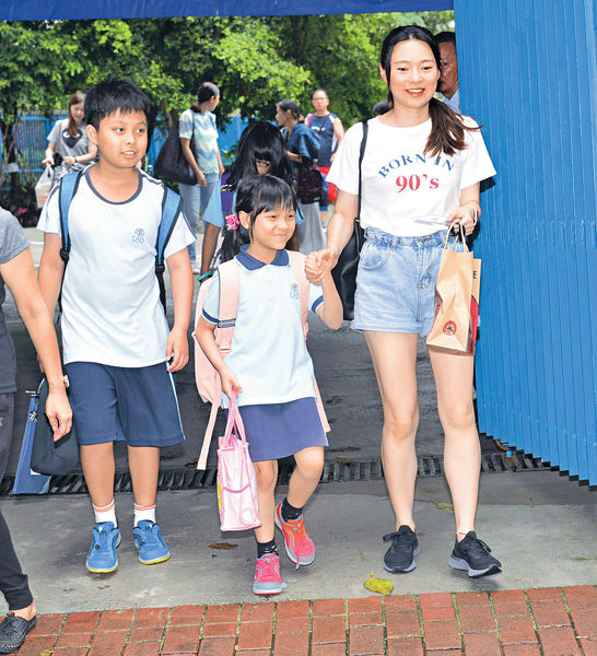 星二代開學 歐倩怡大仔爆妹妹好百厭