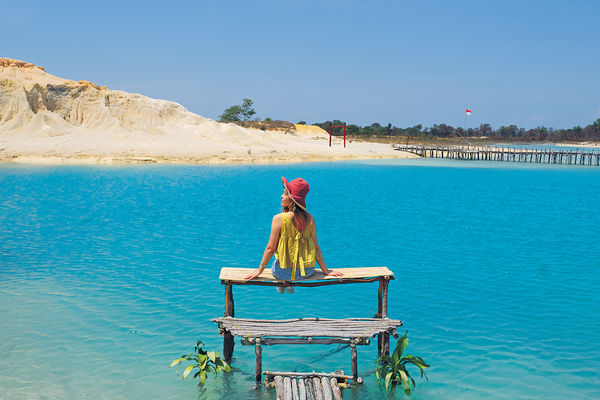 民丹島遊黃金沙丘 藍色湖泊