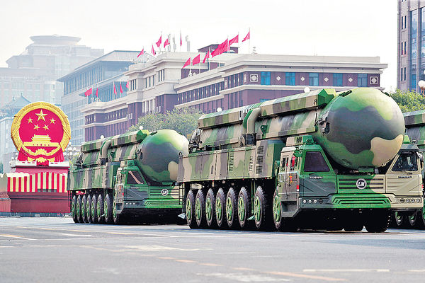 「東風-41」等先進武器亮相閱兵 解放軍「秀肌肉」劍指美國