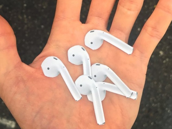 apple airpods 恶搞贴纸登场 像真得以为丢失耳机?