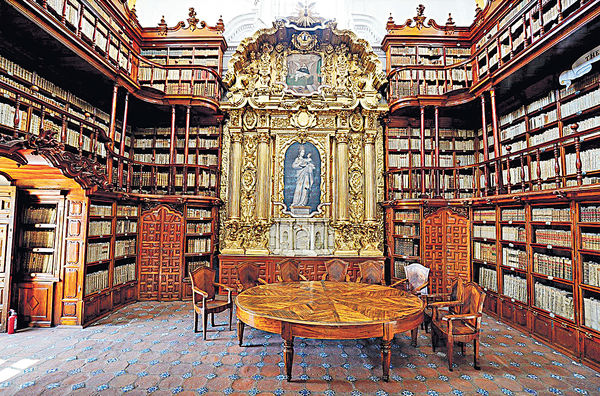最古老公共圖書館：帕拉福希阿納圖書館