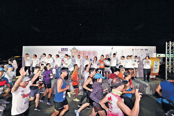 香港街馬逾7000跑手參與 345人不適