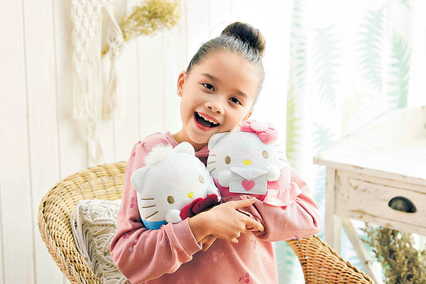 7-Eleven換購Hello Kitty錄音公仔 送給情人傳遞愛意