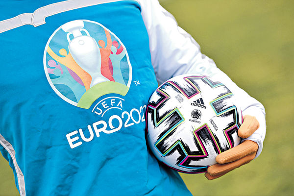 歐國杯延至明年6月