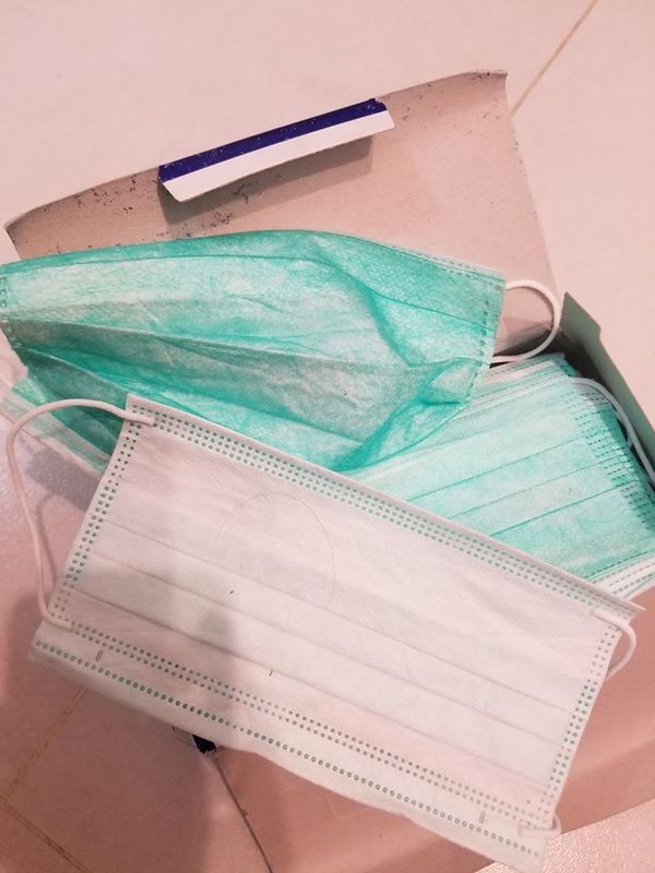 買口罩 劣質口罩破損有頭髮昆蟲多人網購印尼口罩疑中伏 晴報 家庭 消費 D200320