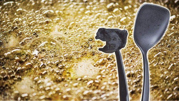 膠鑊鏟耐熱參差 1款畀油炸到溶 5款可釋致癌物