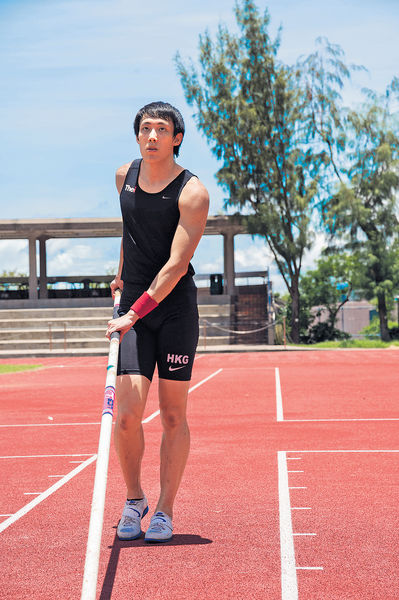 15歲起苦練 破紀錄撑竿跳健兒 努力追趕奧運夢