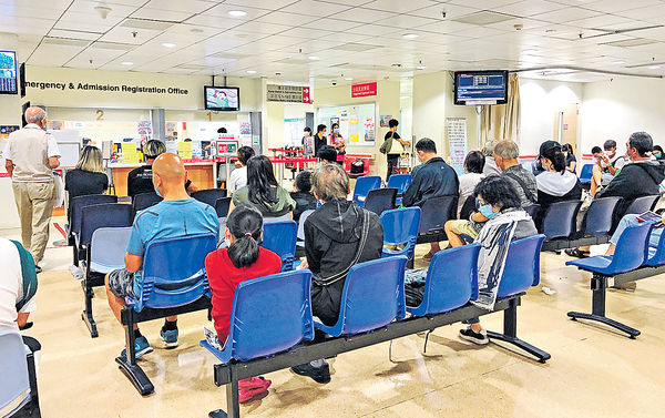 逾100人未能入院 鄧達智等足3日