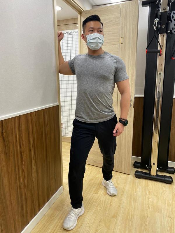 【頸痛腫脹】常低頭玩電話致頸腫成「富貴包」 3個拉伸運動紓緩肩頸酸痛