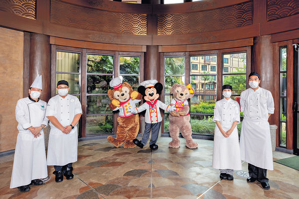 香港迪士尼15周年推多款美食 公主甜品超吸睛