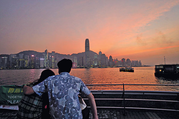 「艾莎尼」將升級成颱風 周六闖港300公里