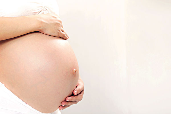 首8月3000人意外懷孕求助 調查稱不足1成半女性服藥避孕