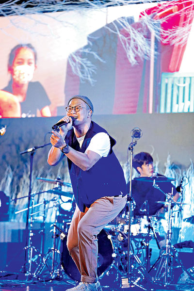 唱歌鼓勵建築工友 6號＠RubberBand憶父親日曬雨淋