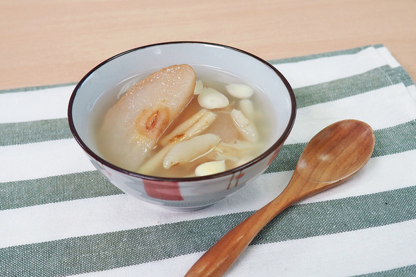 【冬天湯水】解燥潤肺＋預防傷風感冒冬天湯水  沙參麥冬雪梨湯