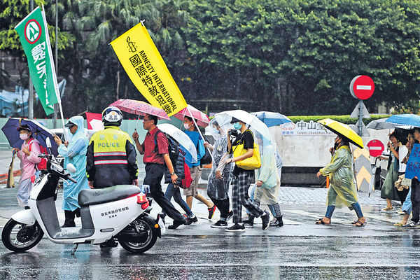 去年逾萬港人 獲台居留許可創新高
