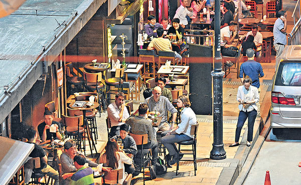 恐倒閉潮 酒吧飲食業望農曆年前寬限