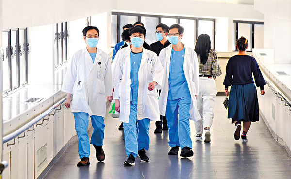 本港料2040年 缺2000醫生5000護士