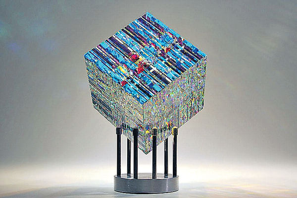 玻璃藝術家Jack Storms 設計獨一無二NFT聯乘收藏品