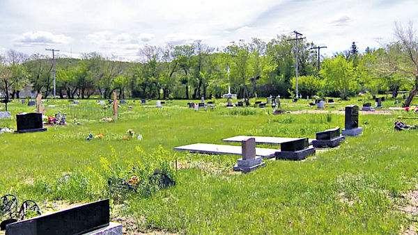 加拿大再有寄宿校遺址 發現數百無名墓碑