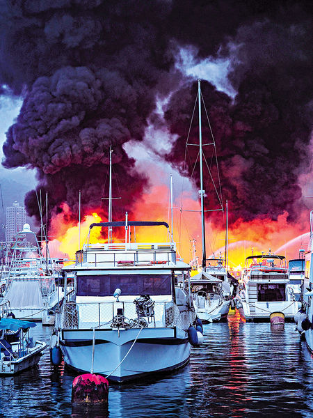 香港仔避風塘「火燒連環船」 波及逾30船 異味傳至跑馬地
