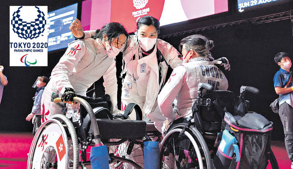 花劍團賽連追4分 余翠怡：堅持有無限可能 決勝劍憾負 首屆無緣獎牌